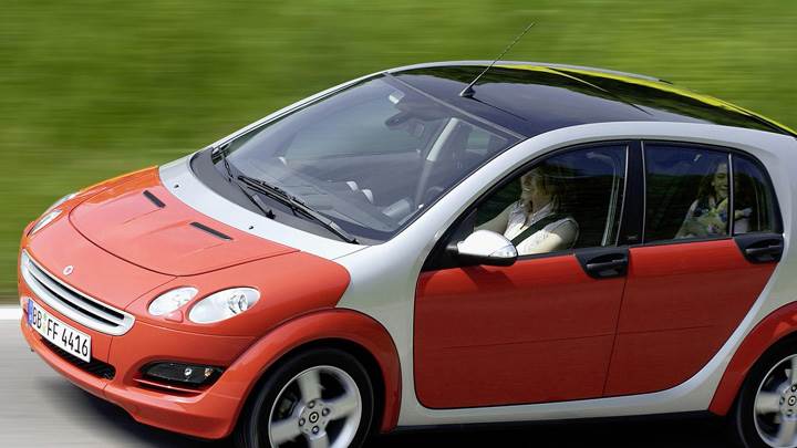 Smart Forfour Running In Red Side Pose